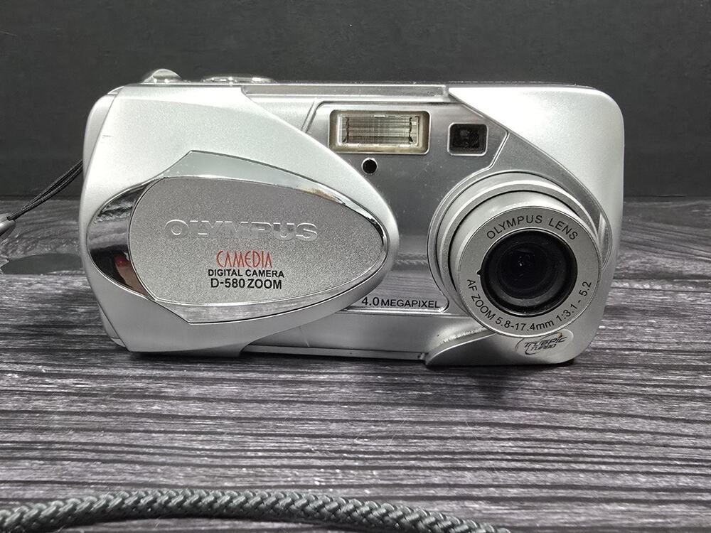 Olympus Camedia D-580 Zoom 4.0MP Vintage Digital Camera Y2K Digicam - Tested